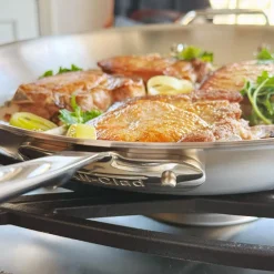 All-Clad 14-Inch Fry Pan with Lid / D5 Brushed Stainless Masterpiece