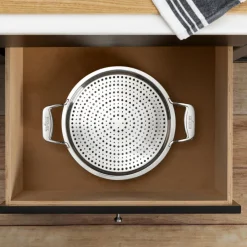 All-Clad 4-Quart sauteuse with Splatter Guard / D5 Brushed Stainless Versatility